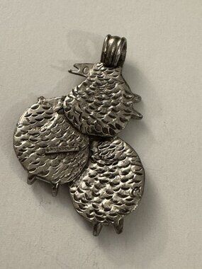 Vintage Castlecliff Bird Silver Toned Pendant D13